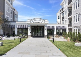 160 Park, New Canaan, 06840, 3 Bedrooms Bedrooms, ,3 BathroomsBathrooms,Condo/co-op For Sale,For Sale,Park,170621197