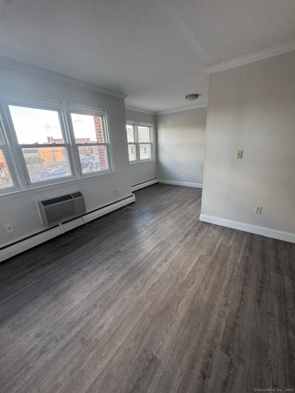 191 Oak, Bridgeport, 06604, 1 Bedroom Bedrooms, 0 ,1 BathroomBathrooms,Residential Rental,For Sale,Oak,0,24066716
