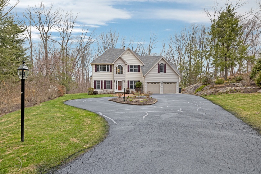 33 Deer Run, Brookfield, 06804, 4 Bedrooms Bedrooms, ,3 BathroomsBathrooms,Single Family For Sale,For Sale,Deer Run,24000699