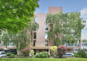26 Cove, Norwalk, 06855, 2 Bedrooms Bedrooms, 0 ,2 BathroomsBathrooms,Condo/co-op For Sale,For Sale,Cove,0,24099304