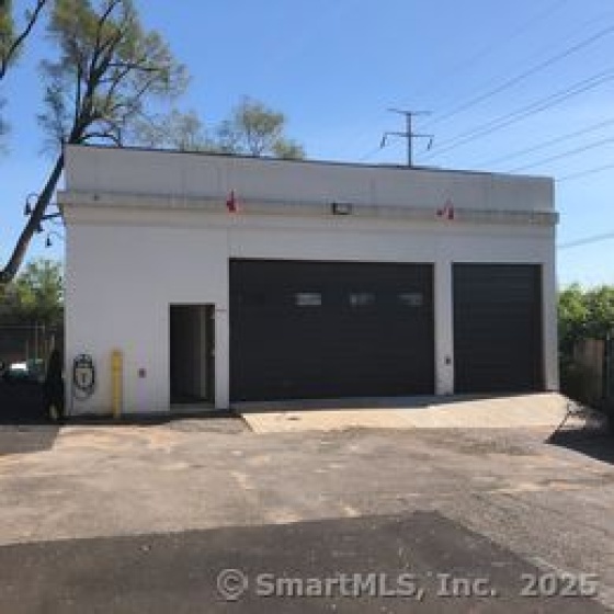 1399 STATE, New Haven, 06511, 0 , 0 ,0,Commercial For Lease,For Rent,STATE,0,24131553
