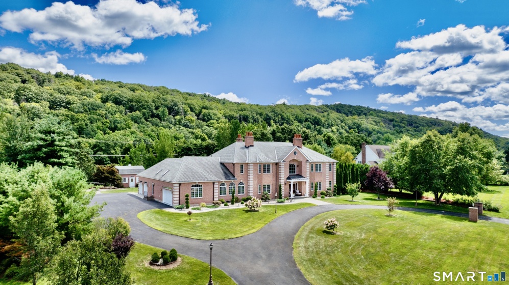 24 Hunting Ridge, Simsbury, 06070, 4 Bedrooms Bedrooms, 0 ,4 BathroomsBathrooms,Single Family For Sale,For Sale,Hunting Ridge,0,24135453