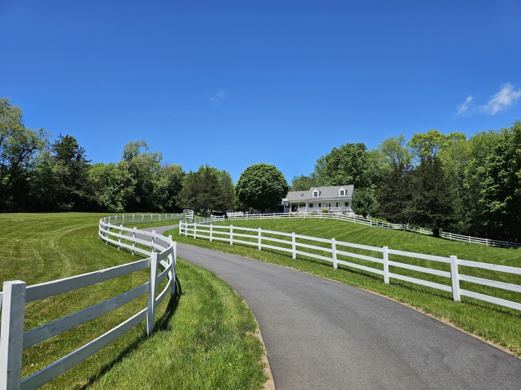 819 Main, Woodbury, 06798, 3 Bedrooms Bedrooms, 0 ,3 BathroomsBathrooms,Single Family For Sale,For Sale,Main,0,24139312
