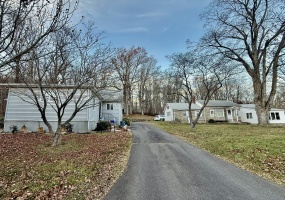 226 High, East Hampton, 06424, 6 Bedrooms Bedrooms, 0 ,3 BathroomsBathrooms,Multi-family For Sale,For Sale,High,0,24142757