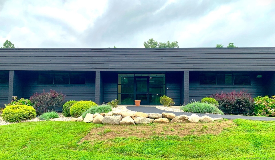 613 New Britain, Farmington, 06032, 0 , 0 ,0,Commercial For Lease,For Rent,New Britain,0,24135053