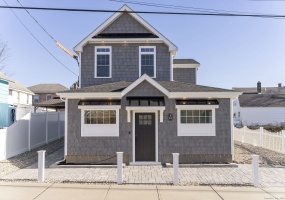 44 Hartford, Old Lyme, 06371, 3 Bedrooms Bedrooms, 0 ,2 BathroomsBathrooms,Single Family For Sale,For Sale,Hartford,0,24144052