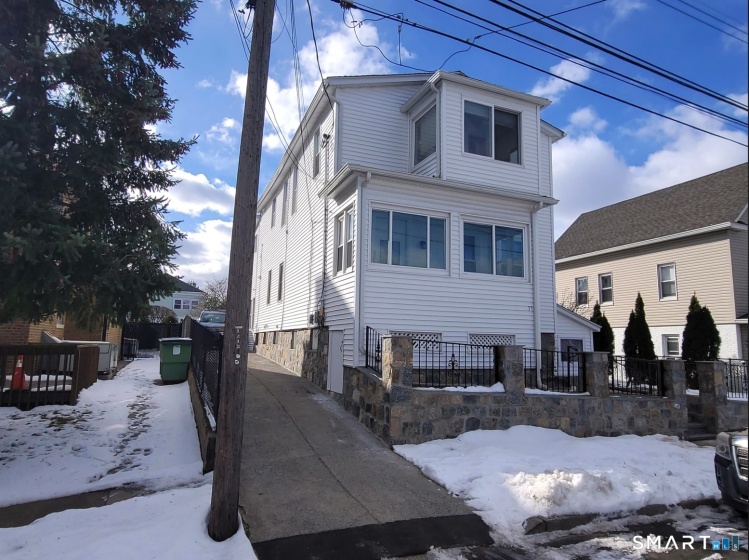37 Biro, Fairfield, 06825, 3 Bedrooms Bedrooms, 0 ,2 BathroomsBathrooms,Multi-family For Sale,For Sale,Biro,0,24146506