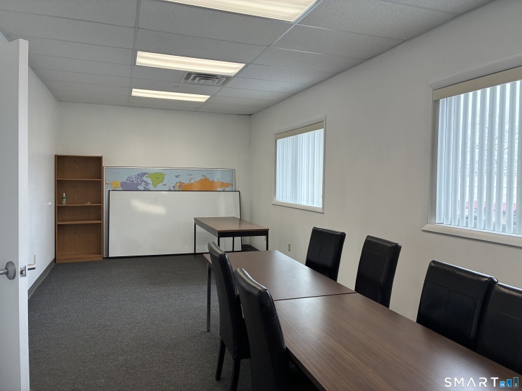 100 Corporate, Trumbull, 06611, 0 , 0 ,0,Commercial For Lease,For Rent,Corporate,0,24152425