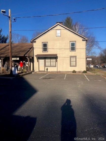 107 Main, Woodbury, 06798, 2 Bedrooms Bedrooms, 0 ,1 BathroomBathrooms,Residential Rental,For Sale,Main,0,24158937