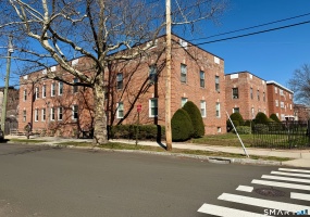 165 Fountain, New Haven, 06515, 2 Bedrooms Bedrooms, 0 ,1 BathroomBathrooms,Condo/co-op For Sale,For Sale,Fountain,0,24159410