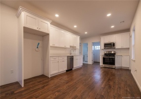 340 Pleasantview, Bridgeport, 06606, 4 Bedrooms Bedrooms, 0 ,2 BathroomsBathrooms,Residential Rental,For Sale,Pleasantview,0,24164036