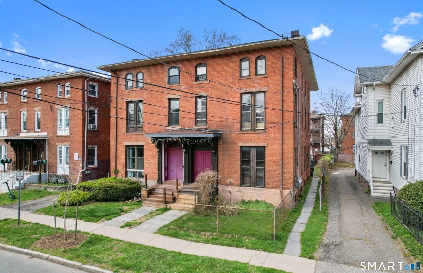 24 Madison, Hartford, 06106, 2 Bedrooms Bedrooms, 0 ,1 BathroomBathrooms,Residential Rental,For Sale,Madison,0,24166838