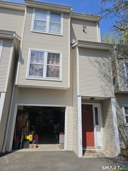 380 Hitchcock, Waterbury, 06705, 3 Bedrooms Bedrooms, 0 ,2 BathroomsBathrooms,Condo/co-op For Sale,For Sale,Hitchcock,0,24168063