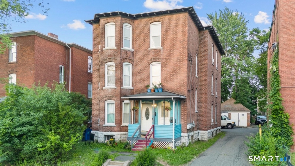 154 Babcock, Hartford, 06106, 9 Bedrooms Bedrooms, 0 ,3 BathroomsBathrooms,Multi-family For Sale,For Sale,Babcock,0,24169708