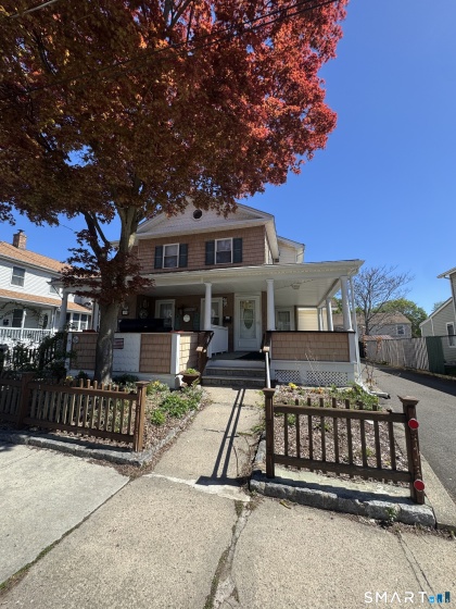 15 Montgomery, Danbury, 06810, 4 Bedrooms Bedrooms, 0 ,3 BathroomsBathrooms,Multi-family For Sale,For Sale,Montgomery,0,24169320