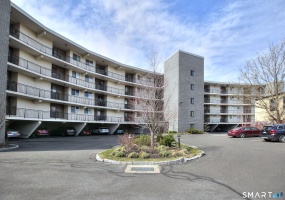 100 Seaview, Norwalk, 06855, 2 Bedrooms Bedrooms, 0 ,2 BathroomsBathrooms,Condo/co-op For Sale,For Sale,Seaview,0,24122289