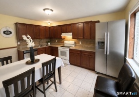 519 Scott, Waterbury, 06705, 2 Bedrooms Bedrooms, 0 ,1 BathroomBathrooms,Condo/co-op For Sale,For Sale,Scott,0,24171127