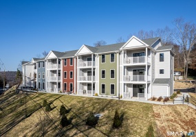 401 Albany, Canton, 06019, 2 Bedrooms Bedrooms, 0 ,1 BathroomBathrooms,Residential Rental,For Sale,Albany,0,24171112