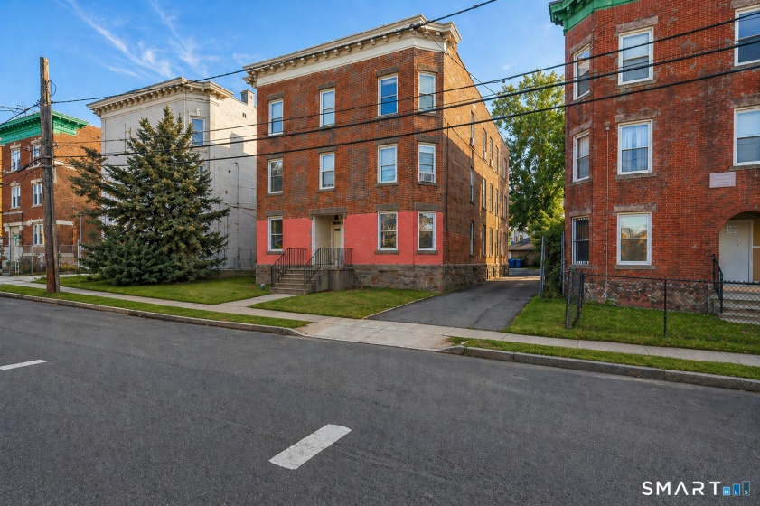 27-29 Bond, Hartford, 06114, 12 Bedrooms Bedrooms, 0 ,6 BathroomsBathrooms,Multi-family For Sale,For Sale,Bond,0,24170929