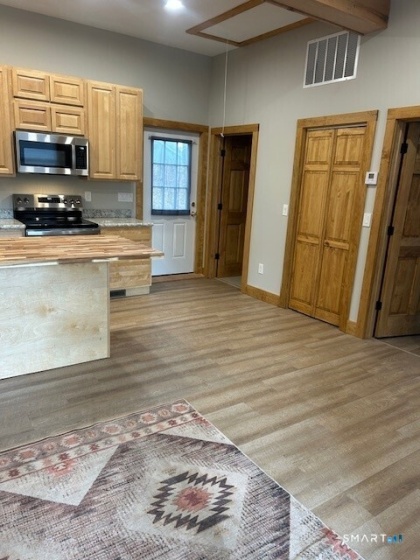 124 Old Zoar, Monroe, 06468, 3 Bedrooms Bedrooms, 0 ,1 BathroomBathrooms,Residential Rental,For Sale,Old Zoar,0,24172200