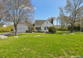 138 Broad, Stonington, 06379, 3 Bedrooms Bedrooms, 0 ,2 BathroomsBathrooms,Single Family For Sale,For Sale,Broad,0,24172393