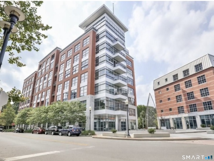 33 Water, Norwalk, 06854, 2 Bedrooms Bedrooms, 0 ,2 BathroomsBathrooms,Condo/co-op For Sale,For Sale,Water,0,24163011