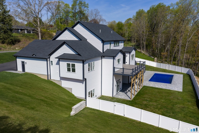 25 Hunting Ridge, Brookfield, 06804, 5 Bedrooms Bedrooms, 0 ,5 BathroomsBathrooms,Single Family For Sale,For Sale,Hunting Ridge,0,24171962