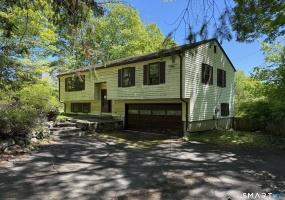 15 Bear Mountain, Danbury, 06811, 3 Bedrooms Bedrooms, 0 ,2 BathroomsBathrooms,Single Family For Sale,For Sale,Bear Mountain,0,24174869