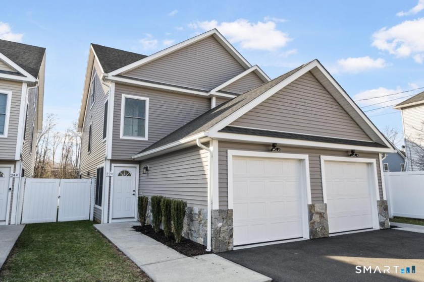 22 a Merritt, Woodbridge, 06525, 3 Bedrooms Bedrooms, 0 ,2 BathroomsBathrooms,Condo/co-op For Sale,For Sale,Merritt,0,24175274