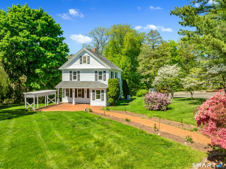 286 Daniels Farm, Trumbull, 06611, 5 Bedrooms Bedrooms, 0 ,2 BathroomsBathrooms,Single Family For Sale,For Sale,Daniels Farm,0,24175383