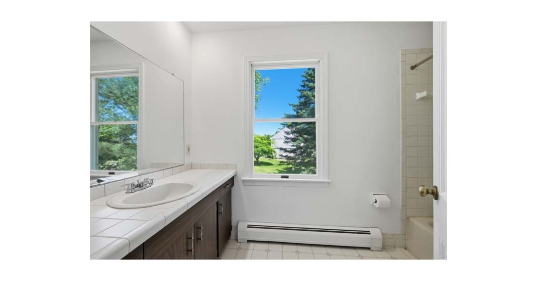 15 Valley View Rd, Newtown, Connecticut 06470, 4 Bedrooms Bedrooms, 0 ,3 BathroomsBathrooms,Single Family For Sale,For Sale,Valley View Rd,0,170625928